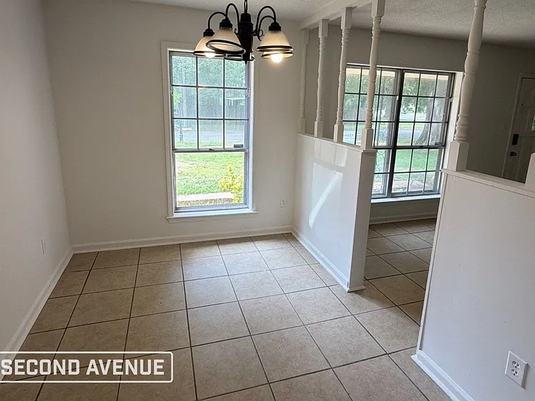 5052 Cedrick Ave — Photo 4