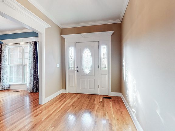 5th image of 5430 Saint Ives Dr