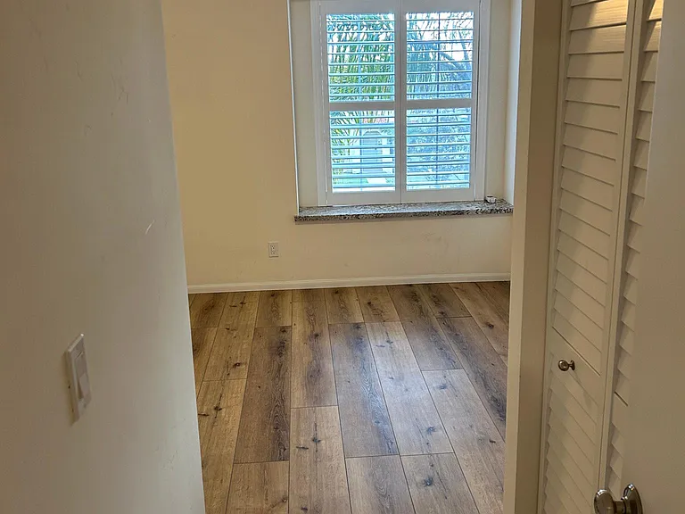 504 S Ditmar St — Photo 16