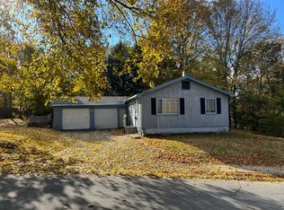 39 Pendleton St, Brewer, ME 04412