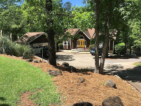 3rd image of 1560 Park Mill Dr