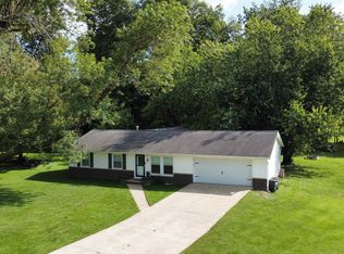 16 Morningside Dr, Washington, IN