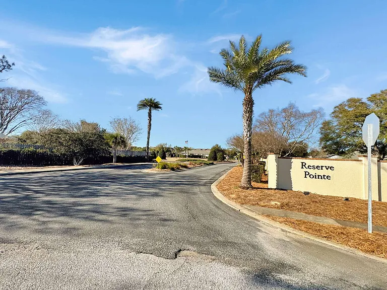 8740 Brown Pelican Cir — Photo 18