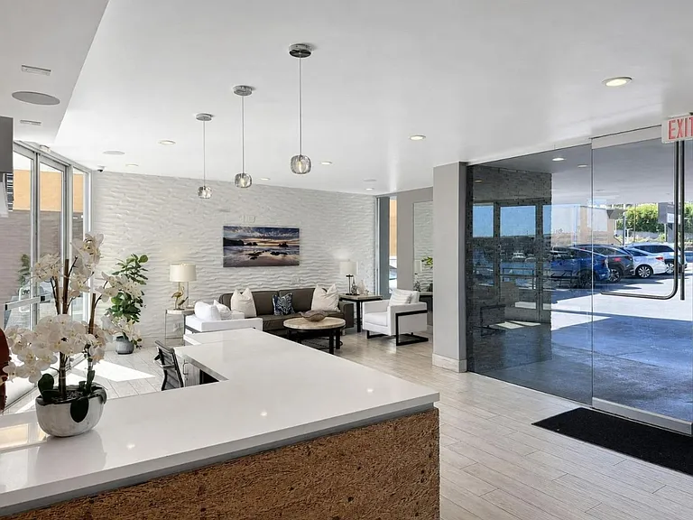 3121 W Coast Hwy #7D — Photo 38