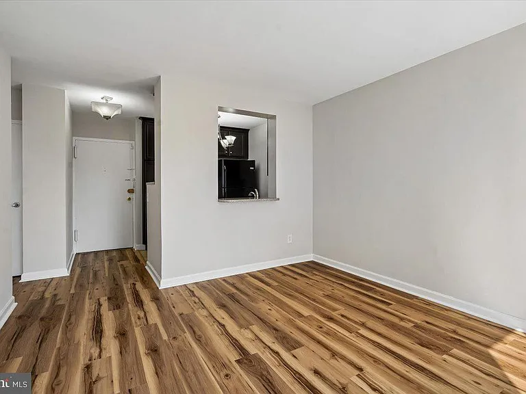 1121 Arlington Blvd #609 — Photo 10