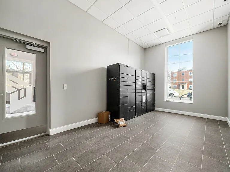 Complimentary Luxer Package Lockers available for all of our residents.