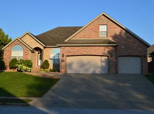 613 N Rockingham Ave, Nixa, MO 65714