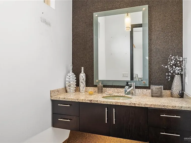 701 Sycamore Ave — Photo 13