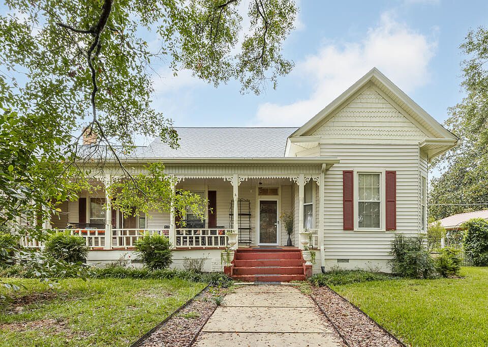 1st image of 306 Huntington Rd