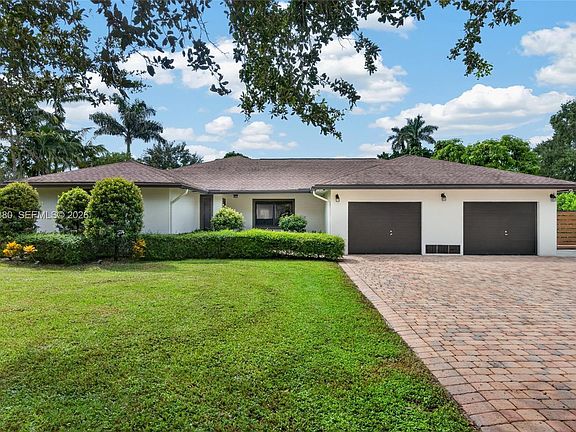 3rd image of 14390 SW 24th St