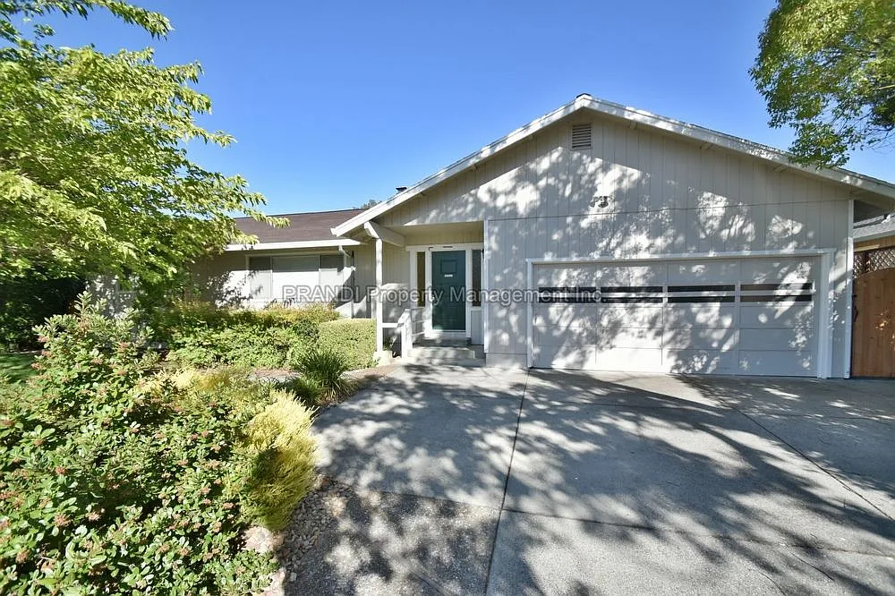 1 Piper Ct photo 1
