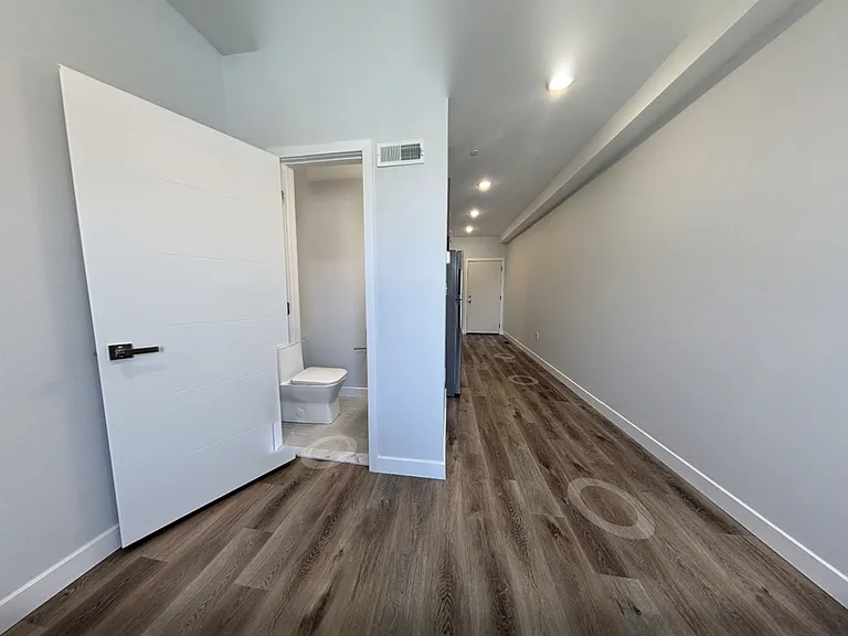 4217 Mantua Ave — Photo 8