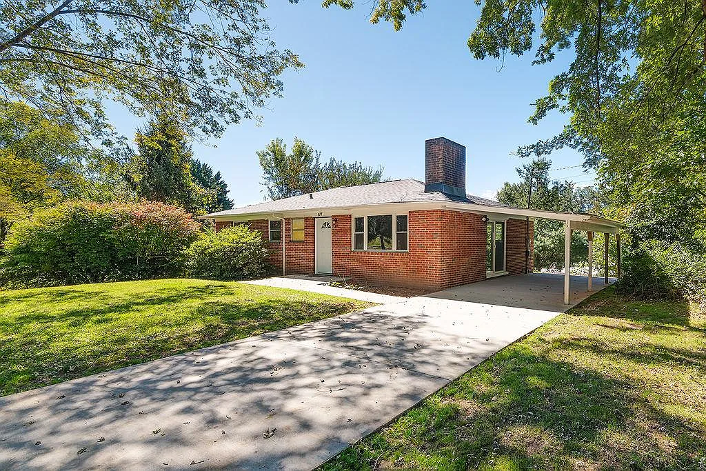 677 Monte Vista — Photo 2
