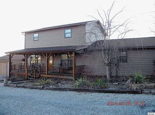 1365 Paradise Ln, Dandridge, TN 37725