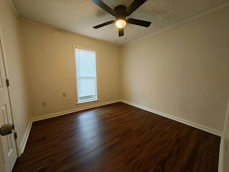 580 Blackhawk Rd — Photo 5