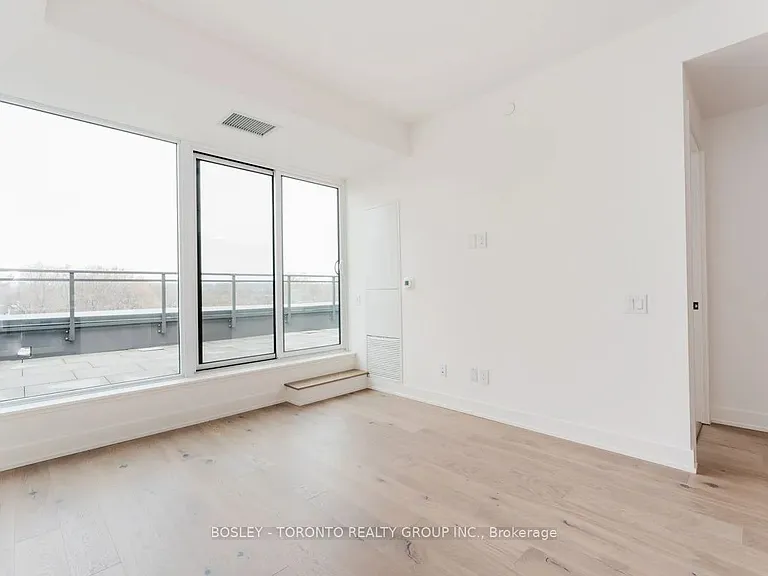 1285 Queen St E #504 — Photo 28