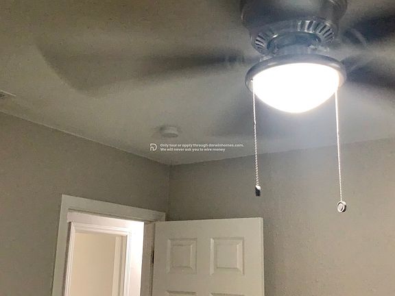 4th image of 6001 Oakland Ave