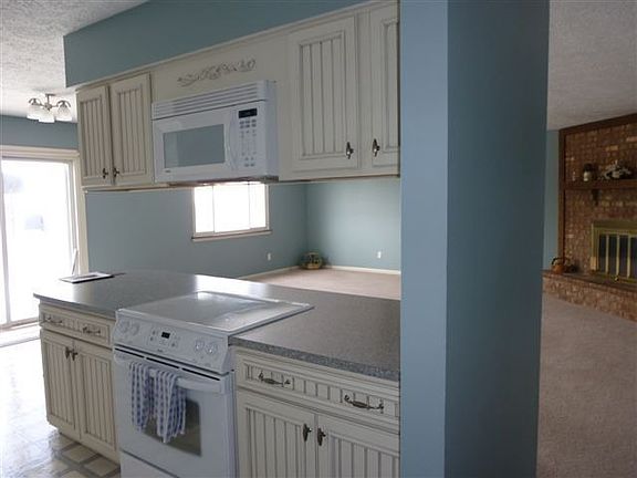 5th image of 7556 Ardwell Dr