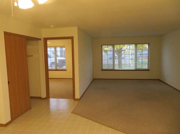 584 W State St APT 1