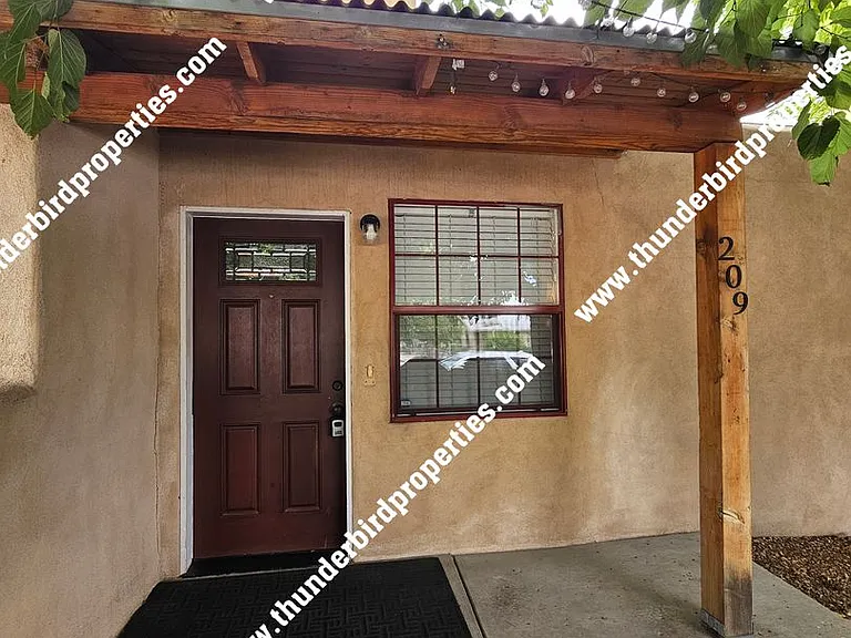 200 Rio Grande Blvd SW — Photo 1