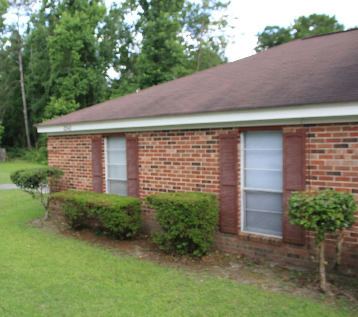 2 Bedroom 1.5 Bath W/ Formal Living & Family Room — Photo 2
