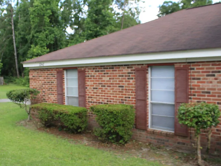 2248 Winston Way — Photo 2