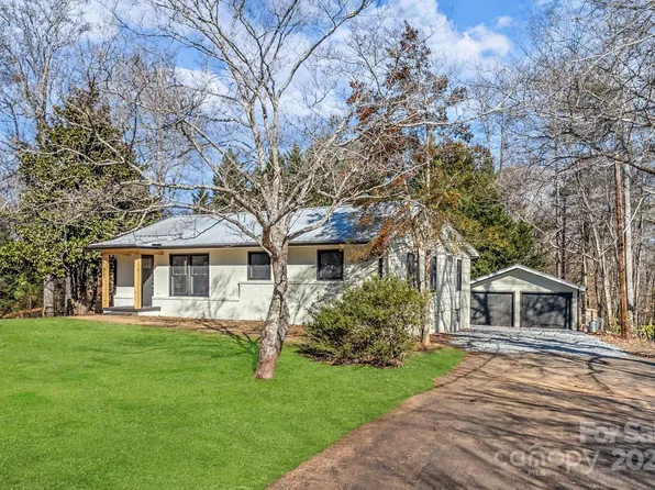 815 Peniel Rd, Columbus, NC 28722