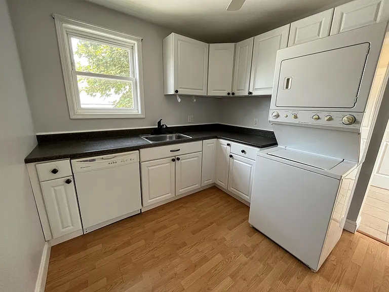 11 Clopper St #2 — Photo 10