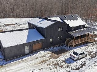 3524 Dollsberry Ln W, Nashville, IN 47448