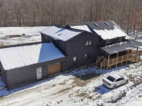 3524 Dollsberry Ln W, Nashville, IN 47448