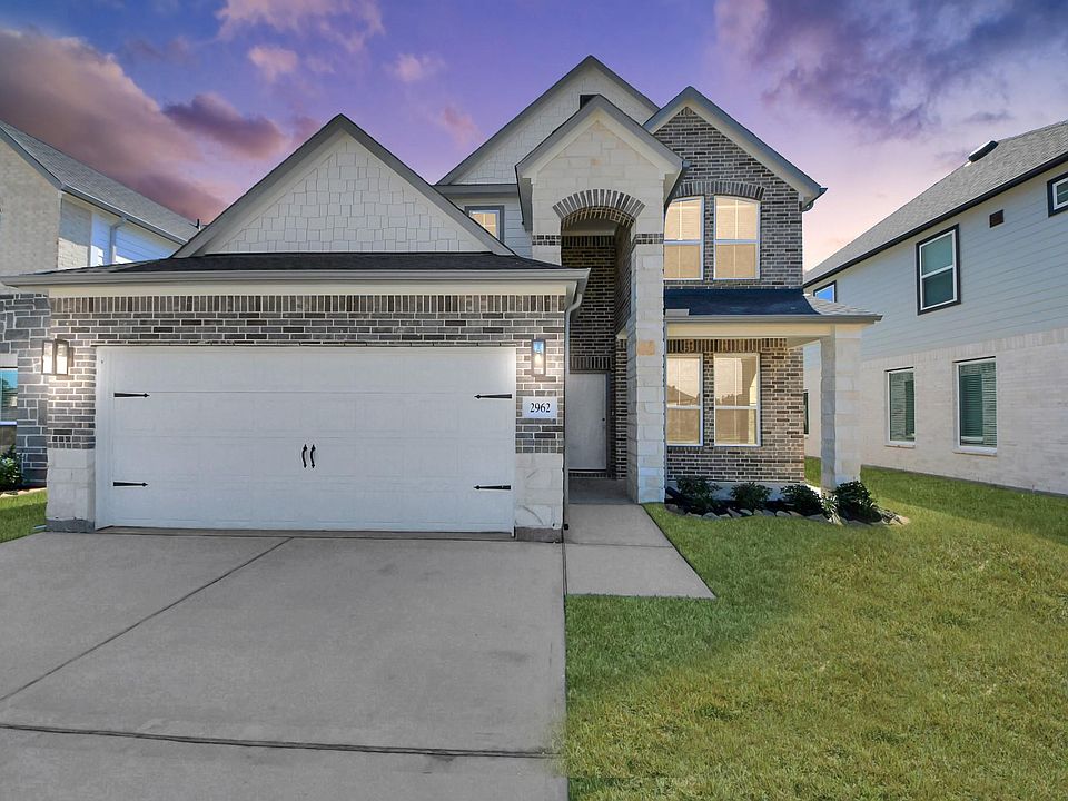 1st image of 2962 Bury Park Dr