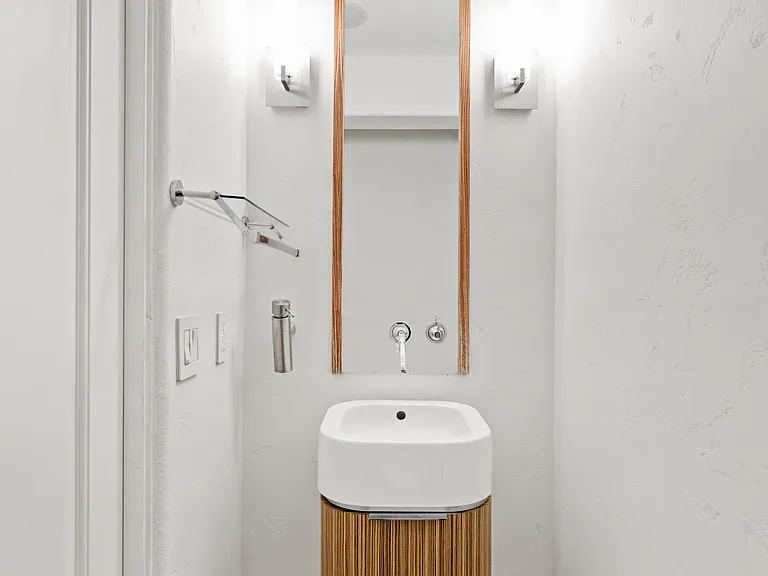 100 N 8th St #20 — Photo 7