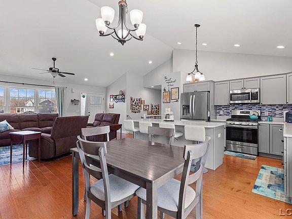 4th image of 3153 Beaver Creek Rdg