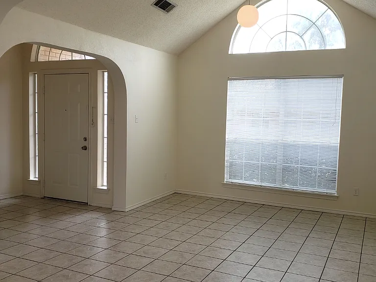 2607 Daisy Ln — Photo 15