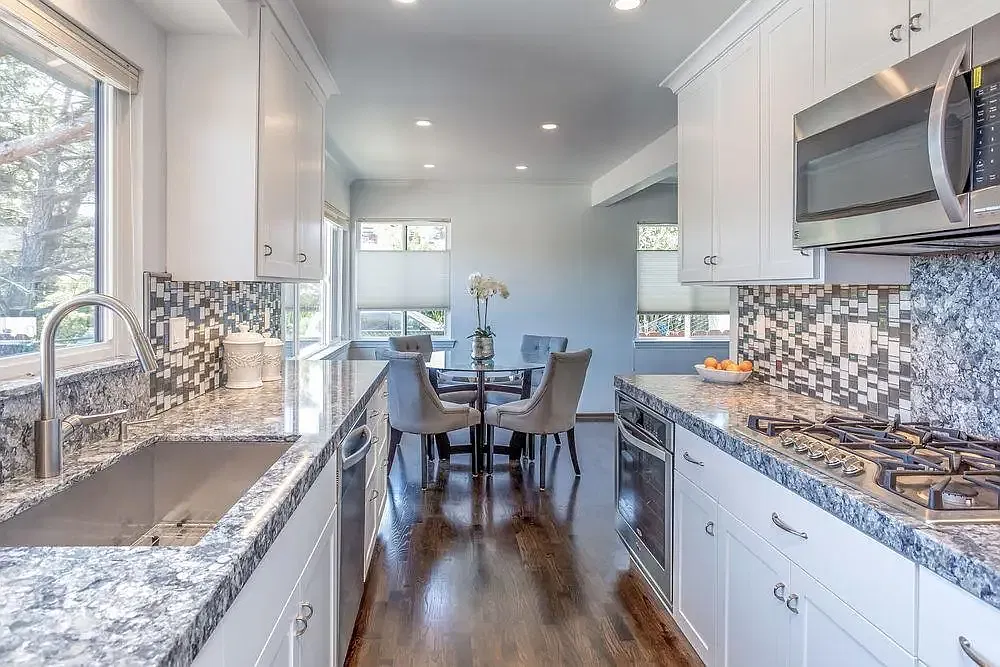 204 Dimond St — Photo 4