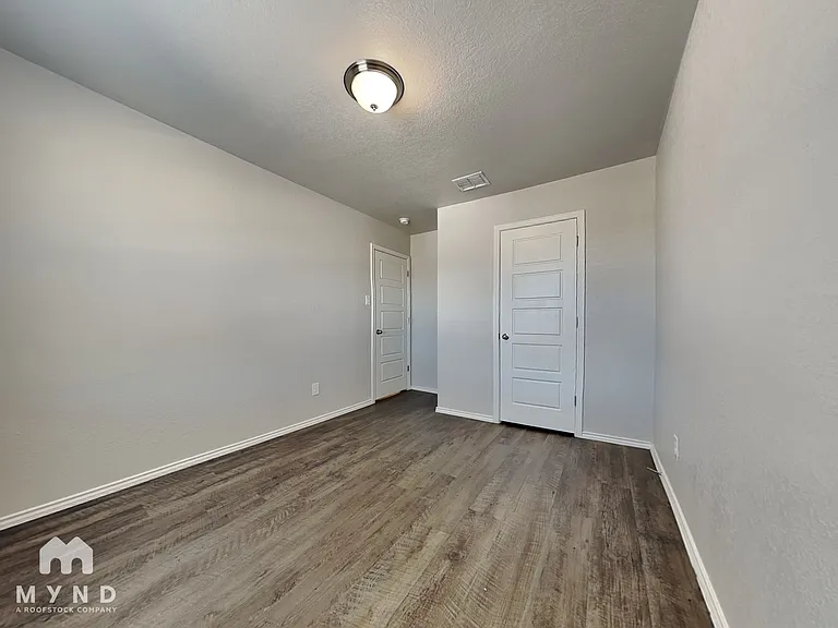 7508 Twin Pine Ct — Photo 13