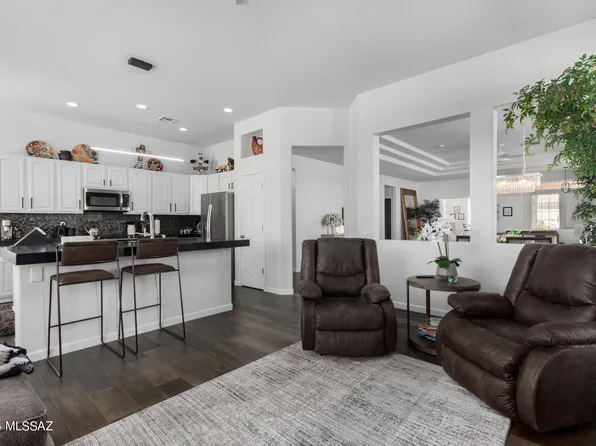 5137 W Desert Eagle Cir, Marana, AZ 85658