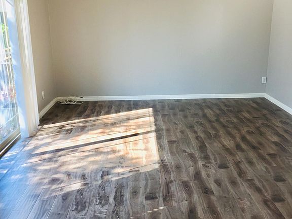 4th image of 1849 Graylock Ave