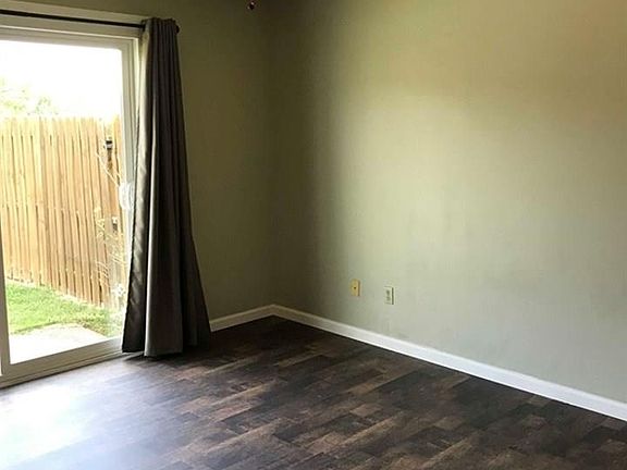 3rd image of 103 Westhill Ln
