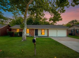 5905 Gayle Dr, Watauga, TX 76148