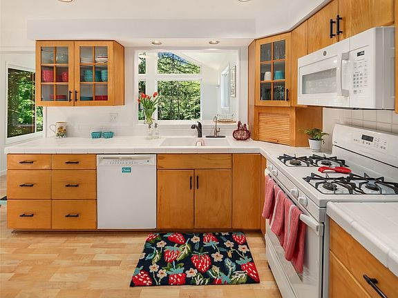 5th image of 8760 SW 190th Street