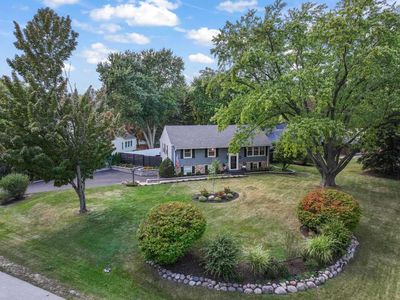 27W375 Oakwood St, Winfield, IL, 60190