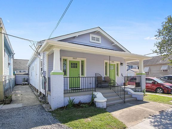 2nd image of 2525 Aubry St