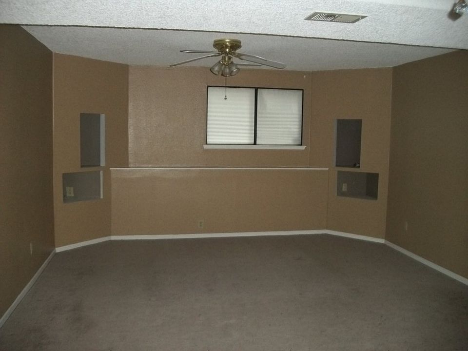 2nd image of 13918 55th Ave NW