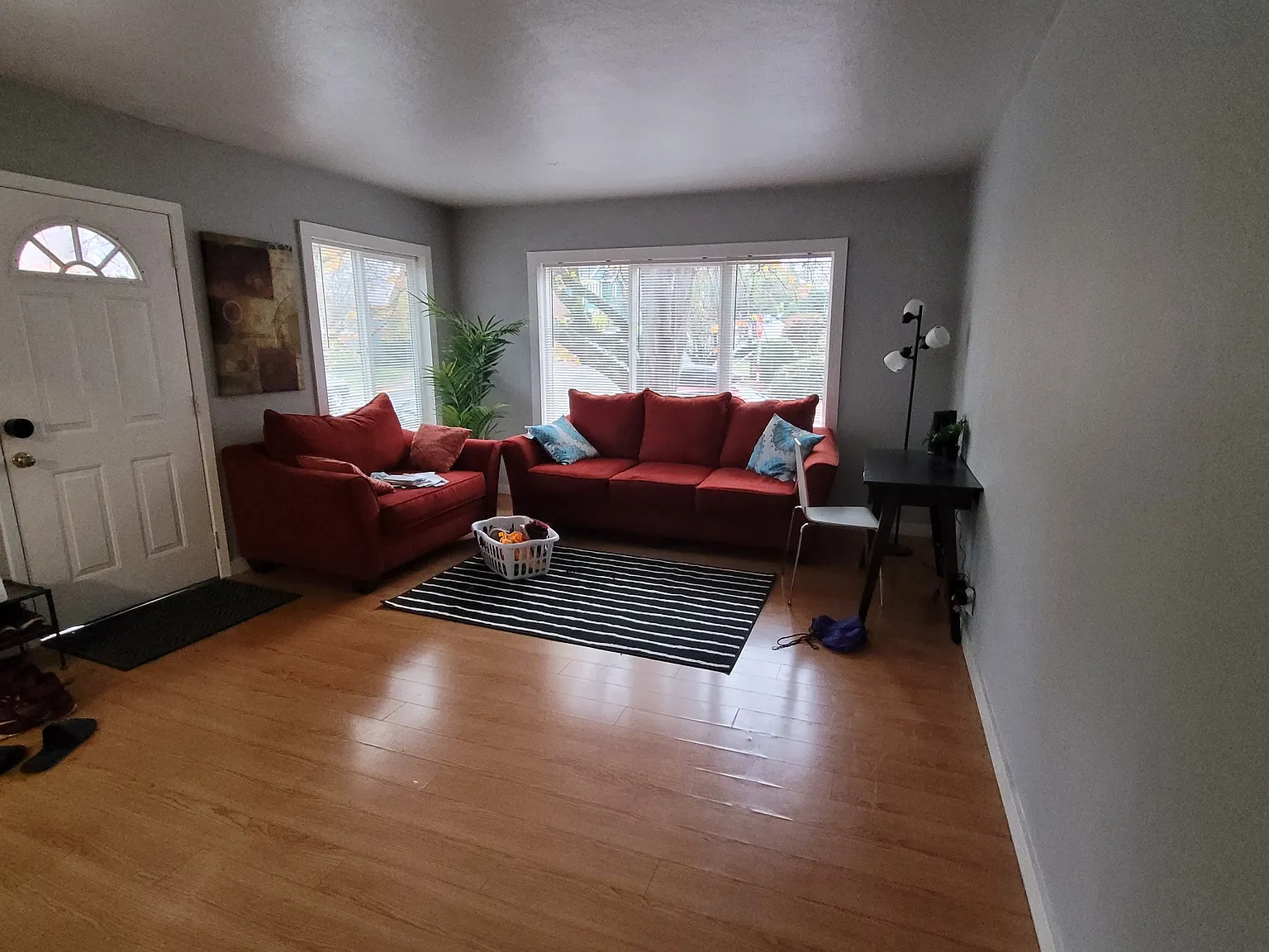 1 bed, 150 sqft, $1,100 — Photo 3