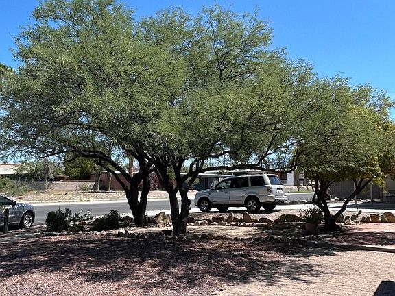 4th image of 405 N Entrada Dentro