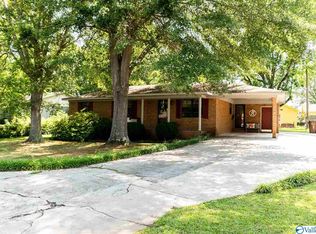 706 Cooper Ln SW, Hartselle, AL 35640