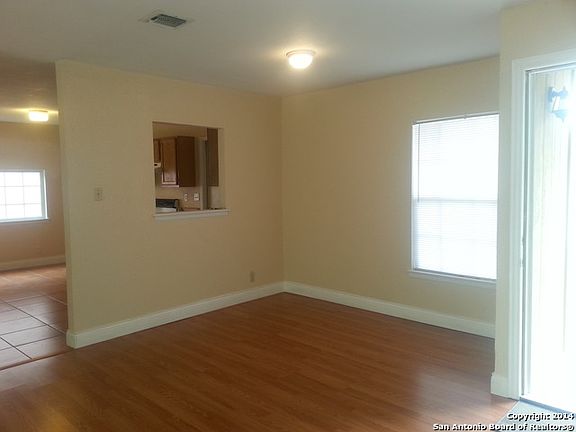 4th image of 2826 Rod Schaffe Dr