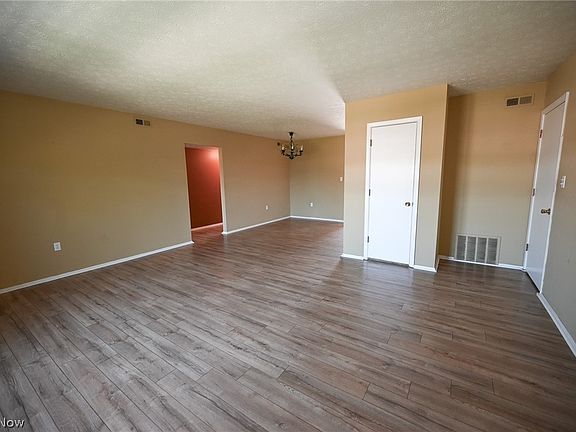 5th image of 2791 Pease Dr #C306