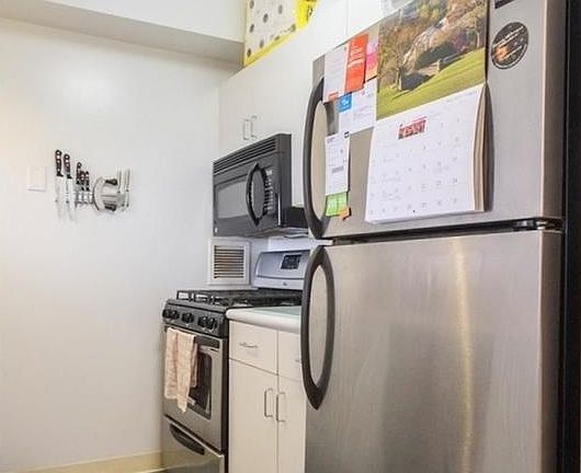 3rd image of 2250 Broadway APT 6H
